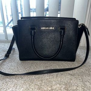 Michael Kors Selma Saffiano leather purse